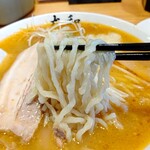 青竹手打ちラーメン 大和 - 青竹手打ち麺リフト