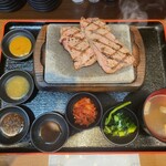 感動の肉と米 - 