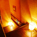 京ちゃばな - ２階へあがる階段☆足元を照らす明かりがとてもオシャレ！！