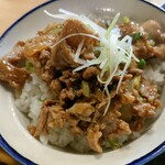 まんまる亭 - あんかけ豚ニラ丼