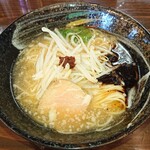 らぁ麺のぉ店 三色 - 料理写真:鶏豚  油増し