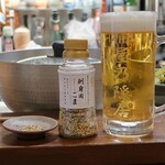 桶家乃隠居 - 刺身用ごまと生ビール