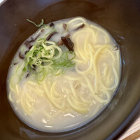 Oh.lala... - 今日のラーメン　ちゃんぽん、豚骨ラーメンではないが、麺は細麺