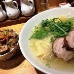 塩らー麺 本丸亭 横浜店 - 最強コンビ♪本丸塩らー麺＆ミニマンマ丼