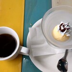 YETI CAFE - ホットコーヒーとアイス