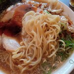 Jukusei Shoyu Ramen Kyabeton - 麺