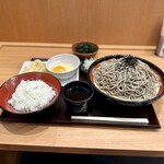 十割そば 二代目長助 - ざるそば特盛 　国産ジャンボとり天　セルフ天丼用ごはん　生たまご