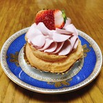 シュークリーム専門店　Bon　bonne - さくらシュー