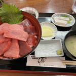 Oomanzoku - 3色マグロ丼定食