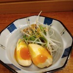 俺の中華たなか家 - 「サービスおつまみ」は「味玉」「白髪葱」「メンマ」等、必要十分以上＼(^o^)／