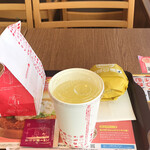 ロッテリア - ドリンク写真:ふわとろ絶品チーズバーガーセット