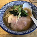 青魚と貝だしまぜそば 魚匠 神楽坂 - 醤油ラーメン900円  写真を見てるとまた食べたくなる