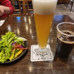 SCHMATZ - ランチビールにヴァイツェンを。結構多め。