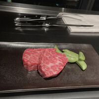 FRENCH TEPPAN 静香庵 - ◯ 料理長セレクトFRENCH TEPPAN 静香庵特選和牛
                  茨城県産サーロインのステーキ