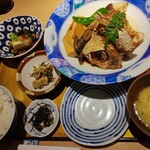 Hondo Ori Sasa - 選べる然然ランチセット - 煮魚(鯛)