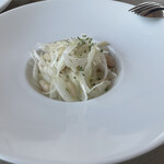 海のレストラン - 豊島の新玉葱と白インゲン豆のサラダ