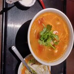 ロータスラウンジ - トムヤムラーメン@980円