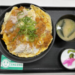 梶屋 - かつ丼¥900