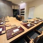 すし処 ひさ田 - ◎カウンター10席は完全貸し切り制のプラチナチケット。