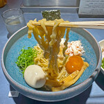 うずとかみなり - モチモチ食感の手揉みの太麺