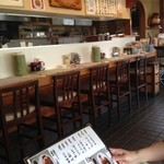 じゃがいも - カウンター席。