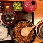 あつた蓬莱軒 本店 - 