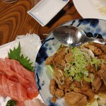 五千石茶屋 - 中トロあったらぜひ！モツ煮はクセがない