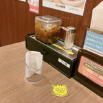 カレーハウス CoCo壱番屋 - 以前と違い、辛味調味料の姿はない