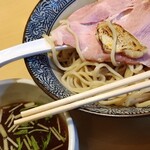 鴨と蟹 中華そば 燈 - 生ノドグロつけ麺