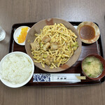 大阪屋 - ホルモンうどん定食 1,122円 + 麺増量 132円