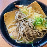 都そば - 麺引っ張りだすぅ