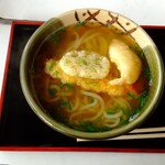 桃太郎 - 天ぷらうどん。れんこん、海老、白身魚。