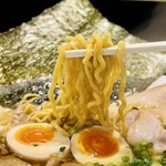 Shinano Shimmen Resshi Jummei - 「特製らーめん」の麺
                        2023年5月3日