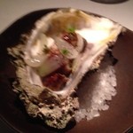 NARISAWA - イワガキ（ピンボケ）