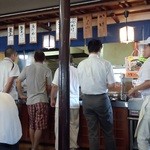 うどん 一福 - 店内です。