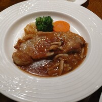グリル満天星 麻布十番 新宿店 - 「南の島豚」のソテージンジャーソース グリル満天星 麻布十番 新宿店 - 「南の島豚」のソテージンジャーソース