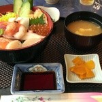 レストラン ふぇにっくす - 海鮮丼1800円