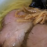 塩そば専門店 桑ばら - 濃厚大和芋卵黄丼と秋刀魚香油の塩そば定食