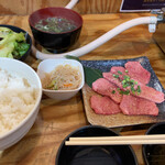 Taishuu Yakiniku Sakaba Kogane - 