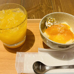 Konana - みかん豆乳プリンを選んだ日はオレンジジュースにしてみた