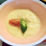 日本料理 にじ - 山芋をすりおろしたもの。独特のスパイスが効いていました。