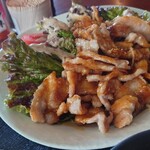 お食事処 白川 - しょうが焼きのボリュームすご。