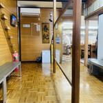 春紀 - さあ入店　玄関で履物を脱ぎ捨てましょう