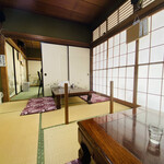 春紀 - おばあちゃんの家着いた〜大きな座布団ゴロンとしたい！大きなアクリルも不要じゃ無い？的距離