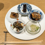 秋華 - 大根餅　皮蛋豆腐　イカの湯引き葱ソース　よだれ鶏　焼豚
