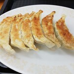 生餃子製作所 万福 - 餃子