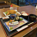 関あじ関さば館 - 