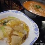 Umami Chuubou Chuukaya - ハーフ中華丼＆ピリ辛ミソラーメン