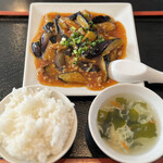 鉄龍山 - マーボ茄子+ご飯(スープ付) ¥980+¥250-
