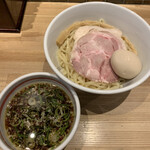 罪なきらぁ麺 - 石本農場の真卵使用味玉つけそば(大盛り)